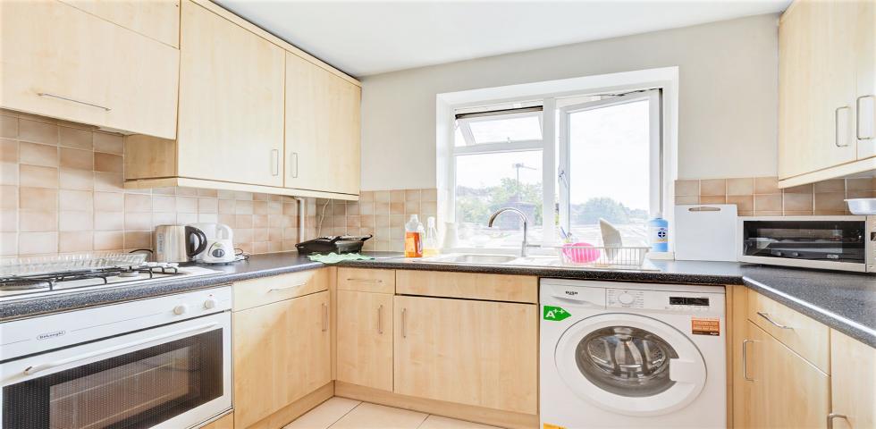 Stunning Sharers Apartment Greencroft Gardens, West Hampstead